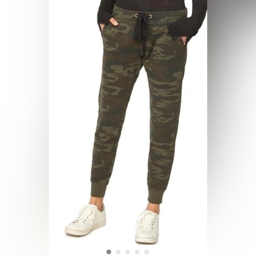 Sanctuary Green Camouflage Joggers with Stretch Fit - XS